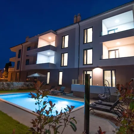 Luxury Vela With Swimming Pool Apartment *