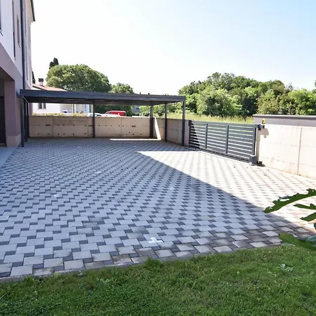 Luxury Vela With Swimming Pool *