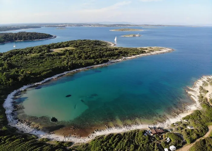 Luxury Vela With Swimming Pool *